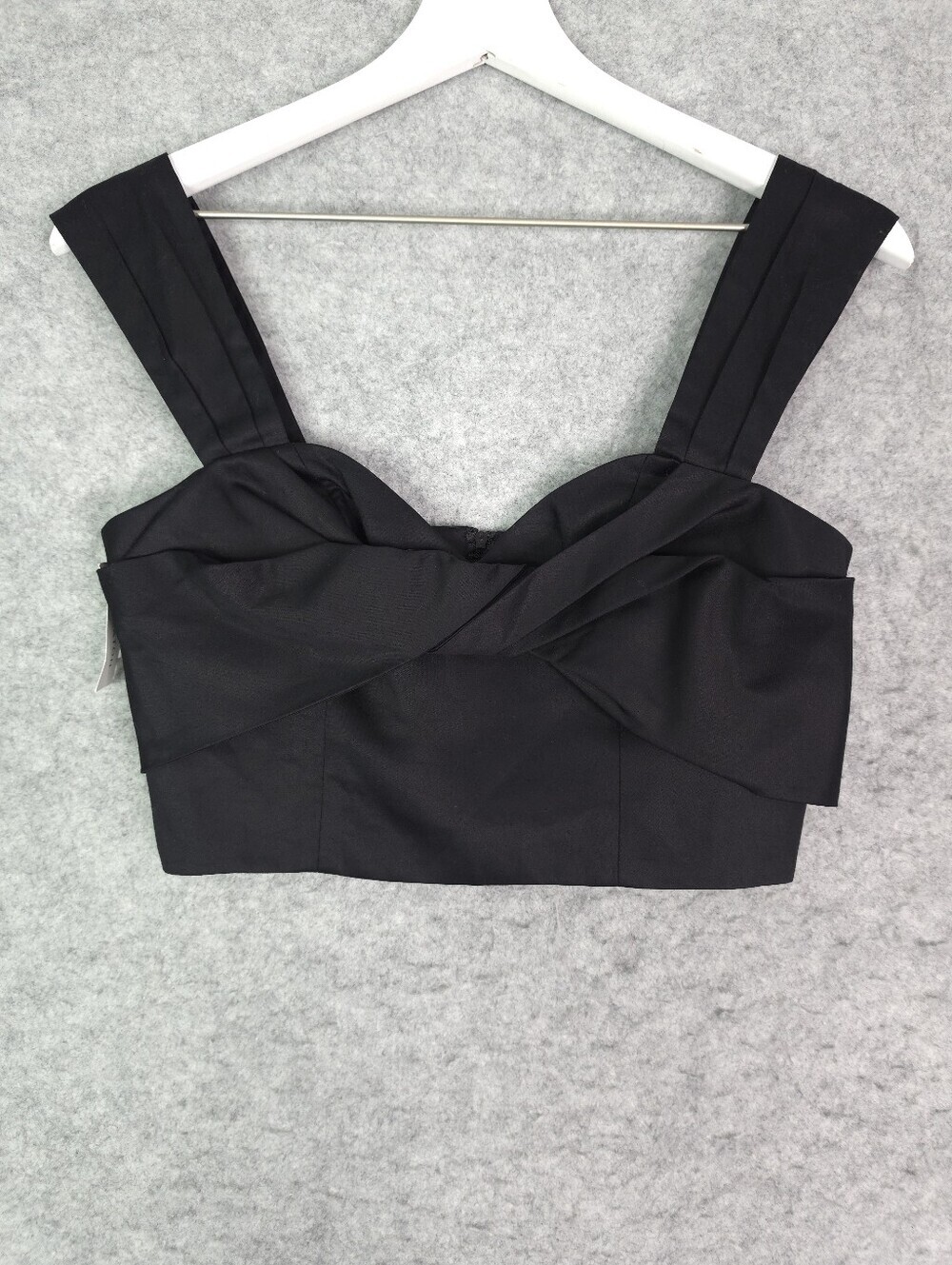 Babaton 1-01 Ida Cotton‎ Twist-Front Crop Top In Black